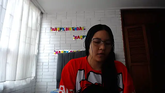 Naia Stant online show from October 13, 2025, 9:59 pm