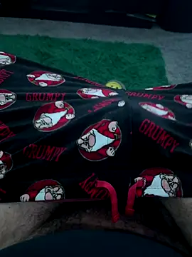 Snapshot of YoungBBCMilker chatting on November 15, 2025, 4:27 am YoungBBCMilker online show from November 15, 2025, 4:27 am