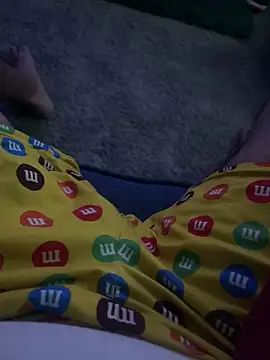 Snapshot of YoungBBCMilker chatting on September 9, 2025, 5:11 pm YoungBBCMilker online show from September 9, 2025, 5:11 pm