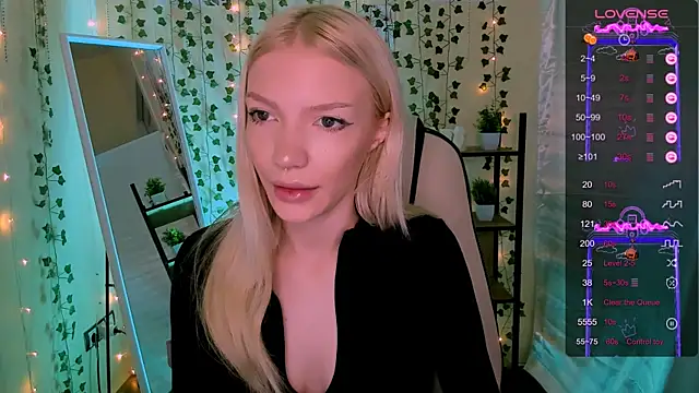 AnyaTaylor  online show from April 14, 2026, 2:05 am