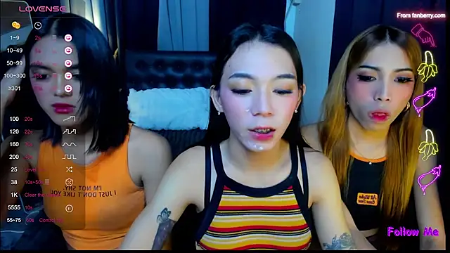 Snapshot of bellamoonlightX chatting on July 28, 2026, 1:43 pm bellamoonlightX online show from July 28, 2026, 1:43 pm