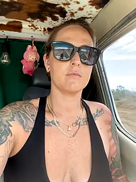 OdetteDelane online show from October 16, 2025, 3:15 am