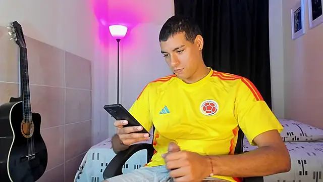 Snapshot of TeamPorn_19 chatting on October 25, 2025, 3:28 am TeamPorn 19 online show from October 25, 2025, 3:28 am