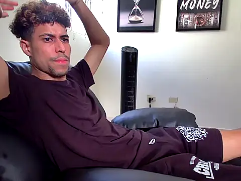 Dollarhot30 online show from March 4, 2026, 9:22 pm