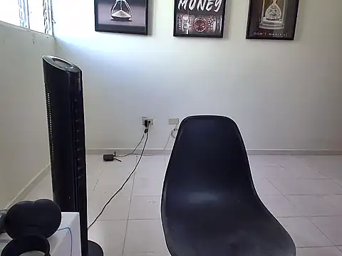 Dollarhot30 online show from September 10, 2025, 7:35 pm