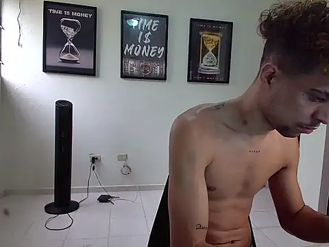 Dollarhot30 online show from February 25, 2026, 12:27 pm