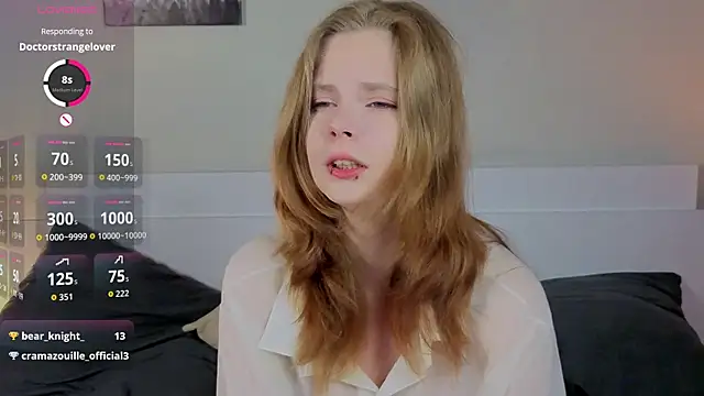 Snapshot of JulietteRain chatting on July 10, 2026, 7:47 pm JulietteRain online show from July 10, 2026, 7:47 pm