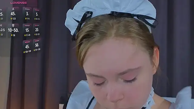 JulietteRain online show from November 19, 2025, 5:35 pm