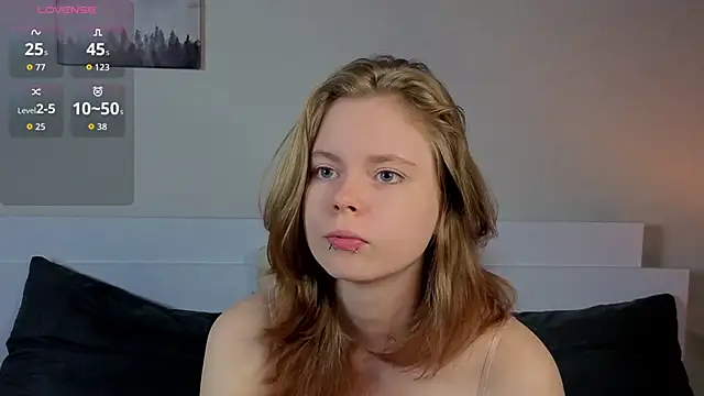 Snapshot of JulietteRain chatting on June 29, 2026, 9:25 pm JulietteRain online show from June 29, 2026, 9:25 pm