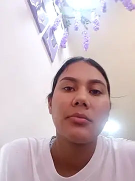 burbuja02 online show from September 11, 2025, 2:39 pm