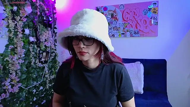 Snapshot of MiaVelvetDoll chatting on February 20, 2026, 2:41 pm MiaVelvetDoll online show from February 20, 2026, 2:41 pm