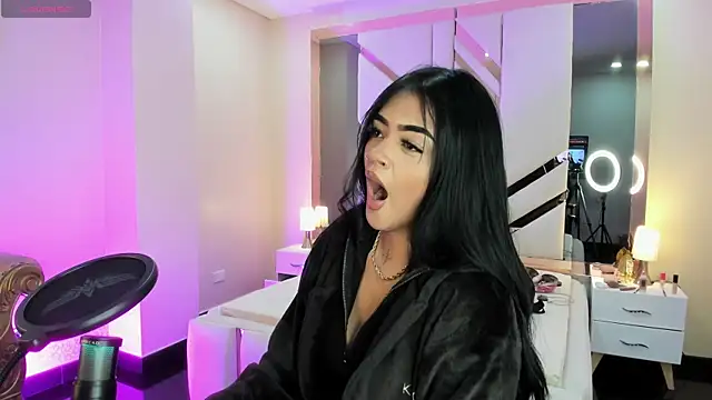 EmmaStonns online show from September 9, 2025, 1:09 pm