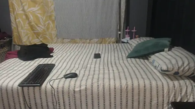 SEXYHUGEASS21 online show from June 6, 2026, 5:56 am