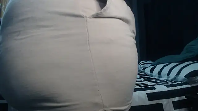 SEXYHUGEASS21 online show from July 16, 2026, 4:26 pm