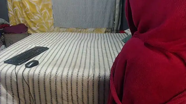 SEXYHUGEASS21 online show from June 10, 2026, 6:03 am