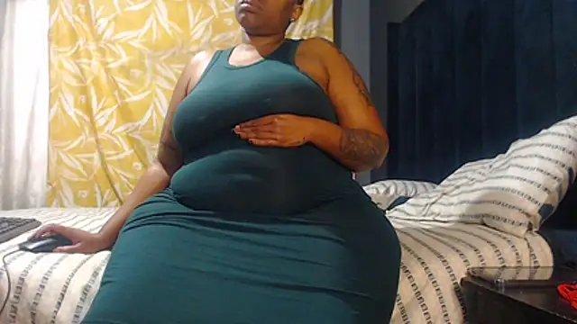 SEXYHUGEASS21 online show from August 4, 2026, 3:16 pm