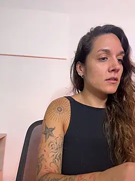 Snapshot of Sophia_House_ chatting on March 25, 2026, 1:06 am Sophia House online show from March 25, 2026, 1:06 am