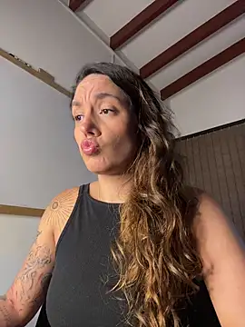 Snapshot of Sophia_House_ chatting on November 18, 2025, 10:02 pm Sophia House online show from November 18, 2025, 10:02 pm