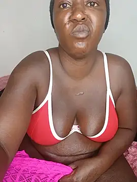 Snapshot of DarkQueen_94 chatting on June 5, 2026, 4:28 am DarkQueen 94 online show from June 5, 2026, 4:28 am