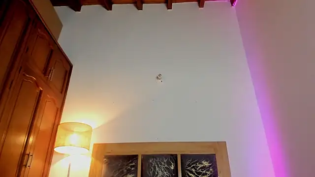 valentina king18 online show from February 20, 2026, 3:03 am