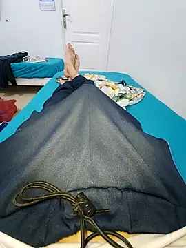 RaoufDz17cm online show from October 17, 2025, 7:15 pm