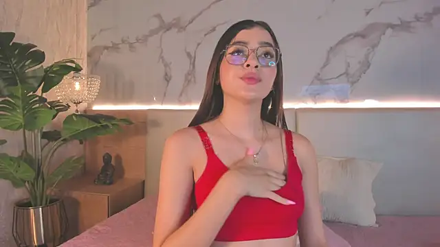 Celeste-Evanns online show from December 3, 2025, 6:29 pm