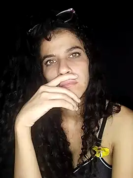 lucerocutte online show from November 29, 2025, 4:01 am