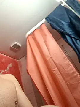 Snapshot of young_swisscouple chatting on October 14, 2025, 6:47 am young swisscouple online show from October 14, 2025, 6:47 am