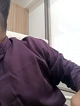 VJ17 online show from September 9, 2025, 5:50 am