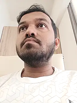 VJ17 online show from October 26, 2025, 6:36 am