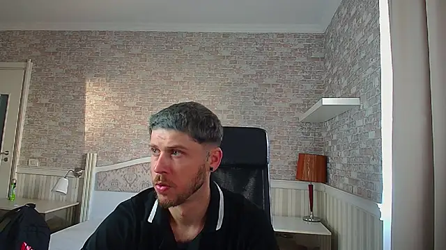 JonahShaw online show from June 7, 2026, 4:07 am