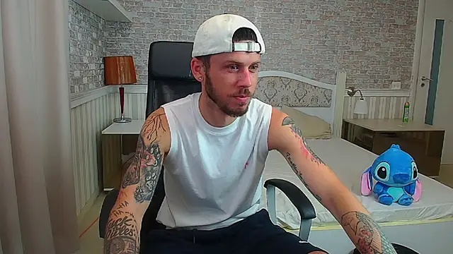 JonahShaw online show from July 18, 2026, 4:54 am