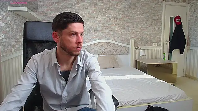 JonahShaw online show from May 4, 2026, 4:27 am