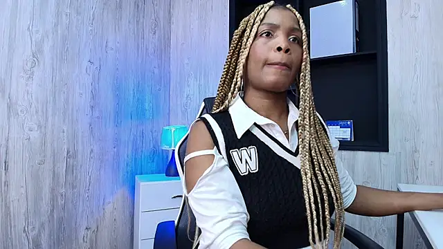 ArianaBeake online show from October 4, 2025, 4:08 pm