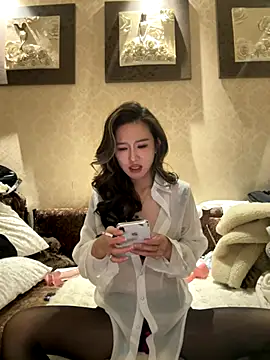 Manson13333 online show from November 26, 2025, 3:12 pm