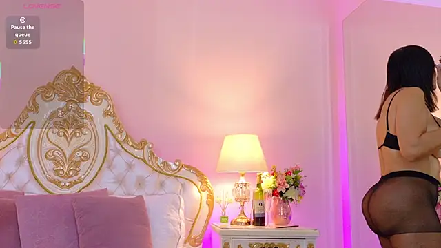 Snapshot of EvaRoah chatting on May 29, 2026, 12:00 pm EvaRoah online show from May 29, 2026, 12:00 pm