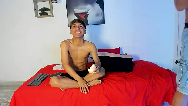 tyler twink boy online show from August 5, 2026, 1:16 pm