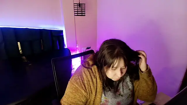  Emily rosee  online show from December 1, 2025, 11:22 am