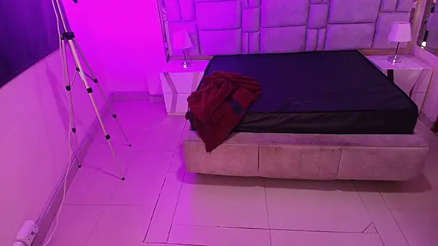  Emily rosee  online show from January 17, 2026, 12:20 pm