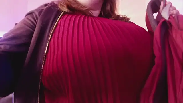  Emily rosee  online show from November 11, 2025, 11:16 am