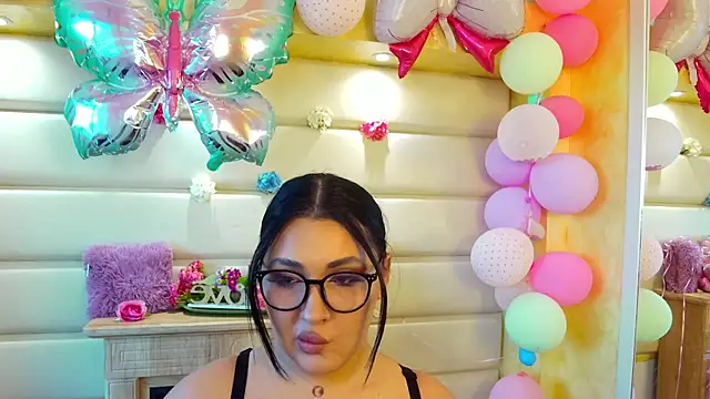 boobzilla  online show from May 4, 2026, 4:49 am
