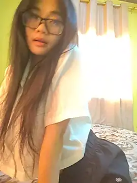 YayeeShow online show from November 5, 2025, 9:34 am