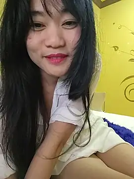 YayeeShow online show from November 14, 2025, 10:46 pm