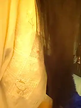 YayeeShow online show from November 15, 2025, 11:58 am