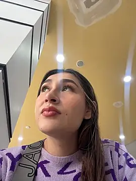 Isa Villamarin online show from October 22, 2025, 3:00 pm