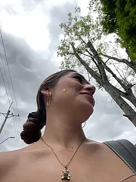 Isa Villamarin online show from September 12, 2025, 3:56 pm