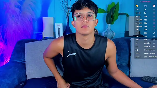 Leo Savage  online show from January 17, 2026, 3:43 am