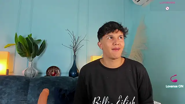 Leo Savage  online show from February 25, 2026, 2:56 am