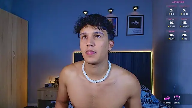 Leo Savage  online show from July 29, 2026, 3:06 am