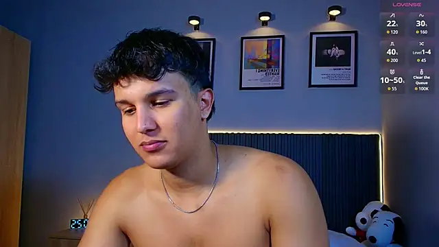 Leo Savage  online show from July 25, 2026, 3:25 am
